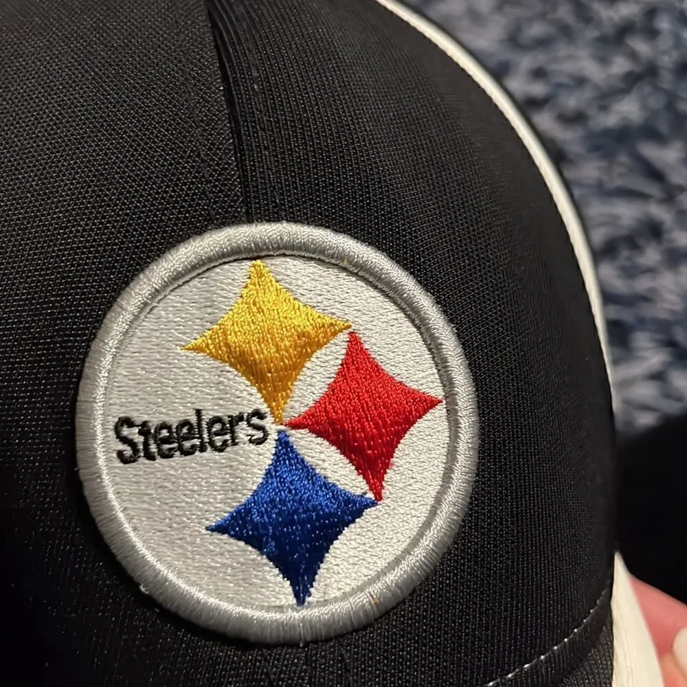 Pittsburgh Steelers Football - hat - fitted